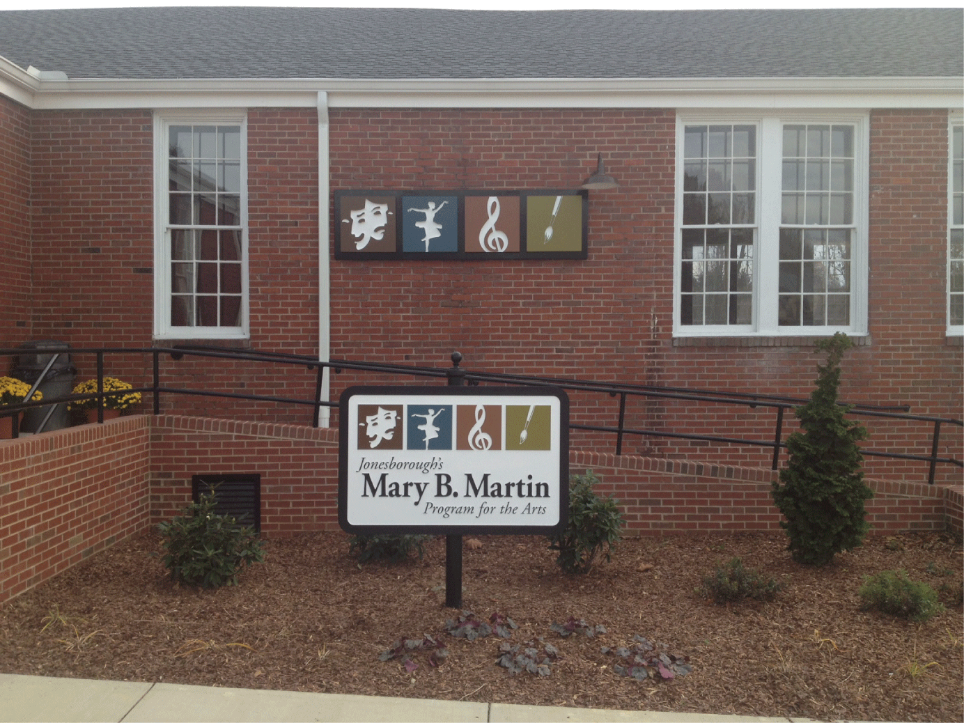 Mary-b-martin-exterior-sign - Stafford Custom Graphics